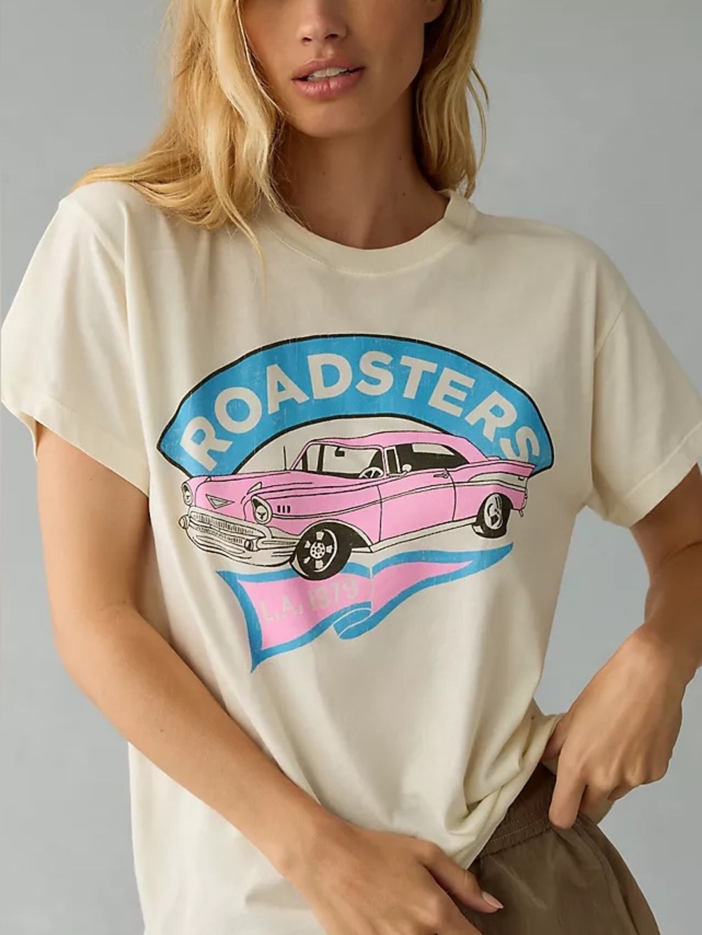 Classic Roadsters Graphic Tee - Cream with Pink & Blue Print